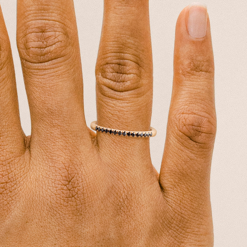 1.5 mm Black Spinel Stacker in Rose Gold