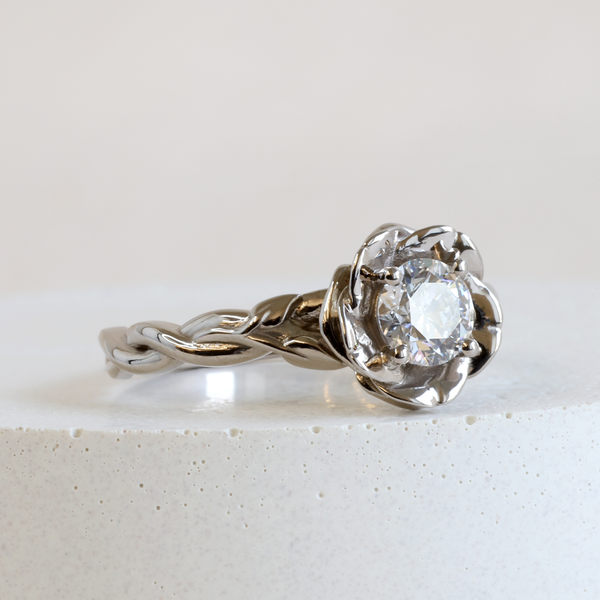 Pre-Loved Flower Blossom Solitaire in White Gold