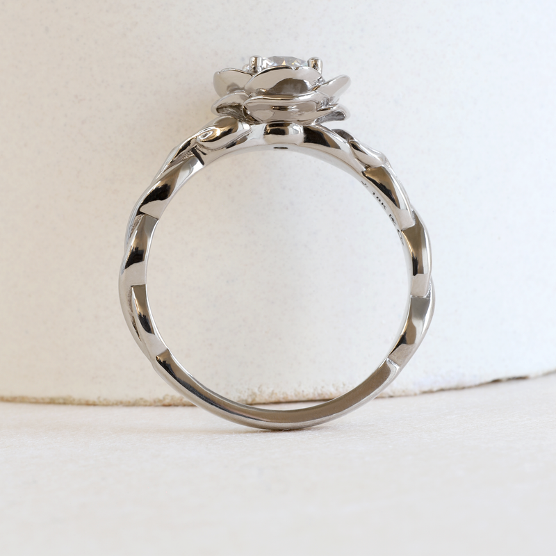Pre-Loved Flower Blossom Solitaire in White Gold