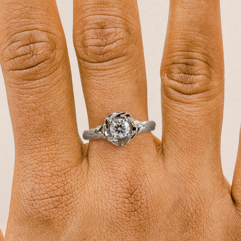 Pre-Loved Flower Blossom Solitaire in White Gold