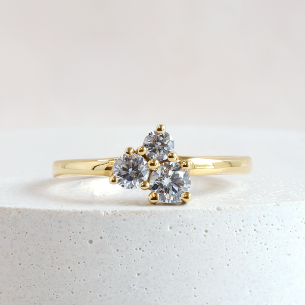 Ethical Jewellery & Engagement Rings Toronto - Pre-Loved Round Diamond Cluster Ring in Yellow - FTJCo Fine Jewellery & Goldsmiths