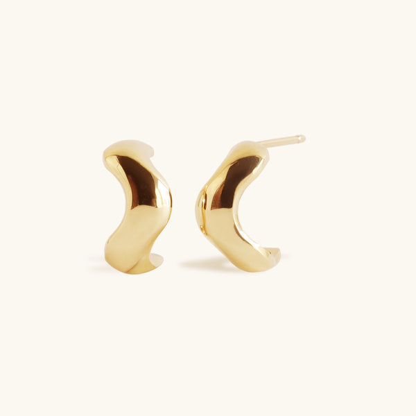 High Tide Wavy Hoops Earring in Yellow Gold