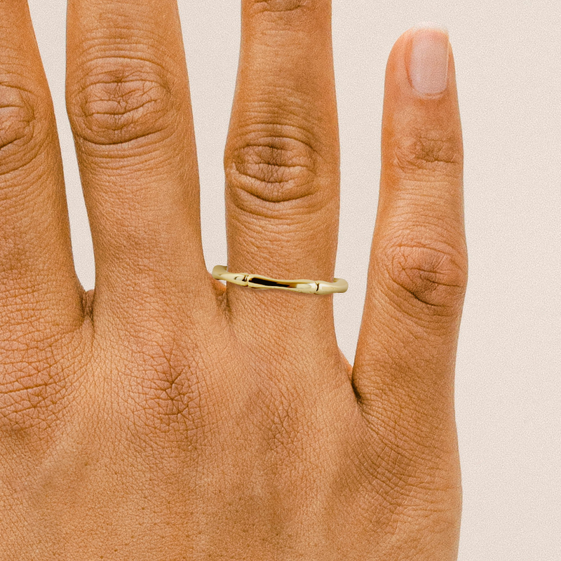 2 mm Bamboo Band in Yellow Gold