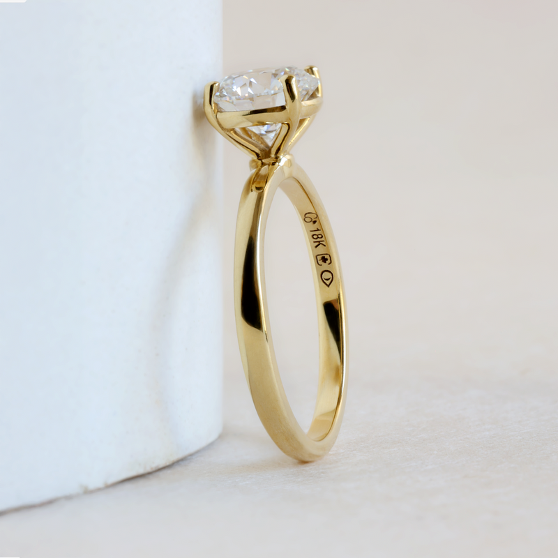 1.52 ct D VS1 Pietra Round Solitaire in Yellow Gold