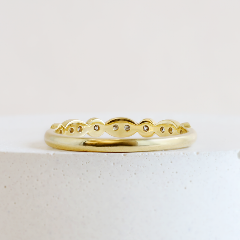 Clara Diamond Band in Yellow Gold
