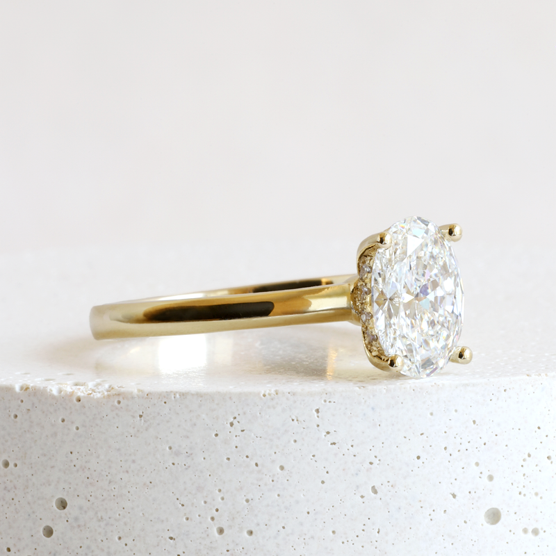 1.26 ct F VS1 Oval Lab Diamond Pietra Hidden Halo Ring in Yellow