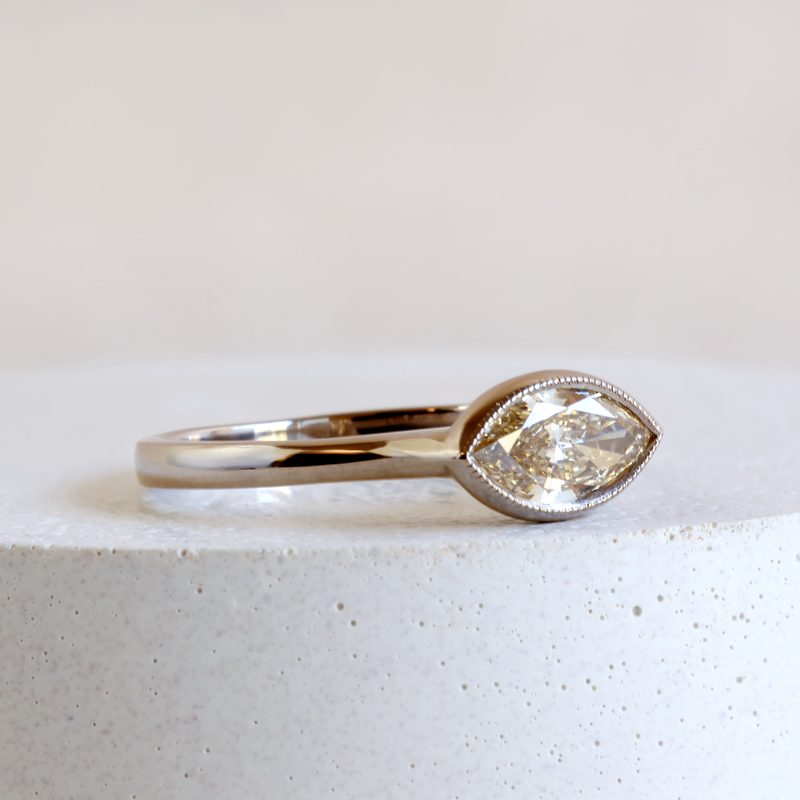 Pre-Loved Marquise Eleonora in 18K Palladium White Gold