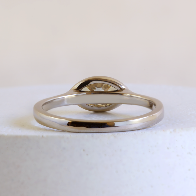 Pre-Loved Marquise Eleonora in 18K Palladium White Gold