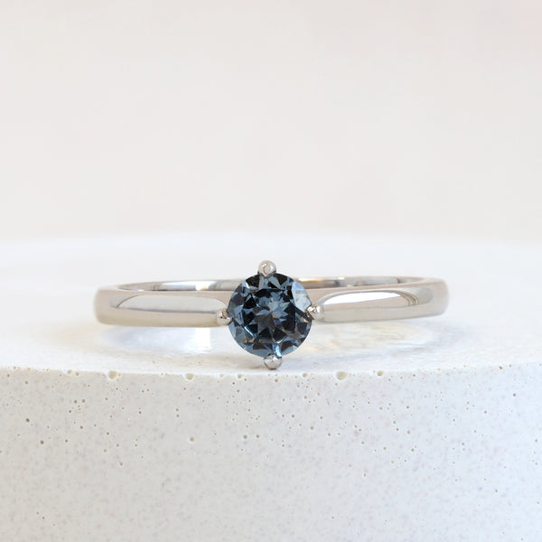 0.39 ct Steel Grey Spinel Contemporary Love Note in White Gold