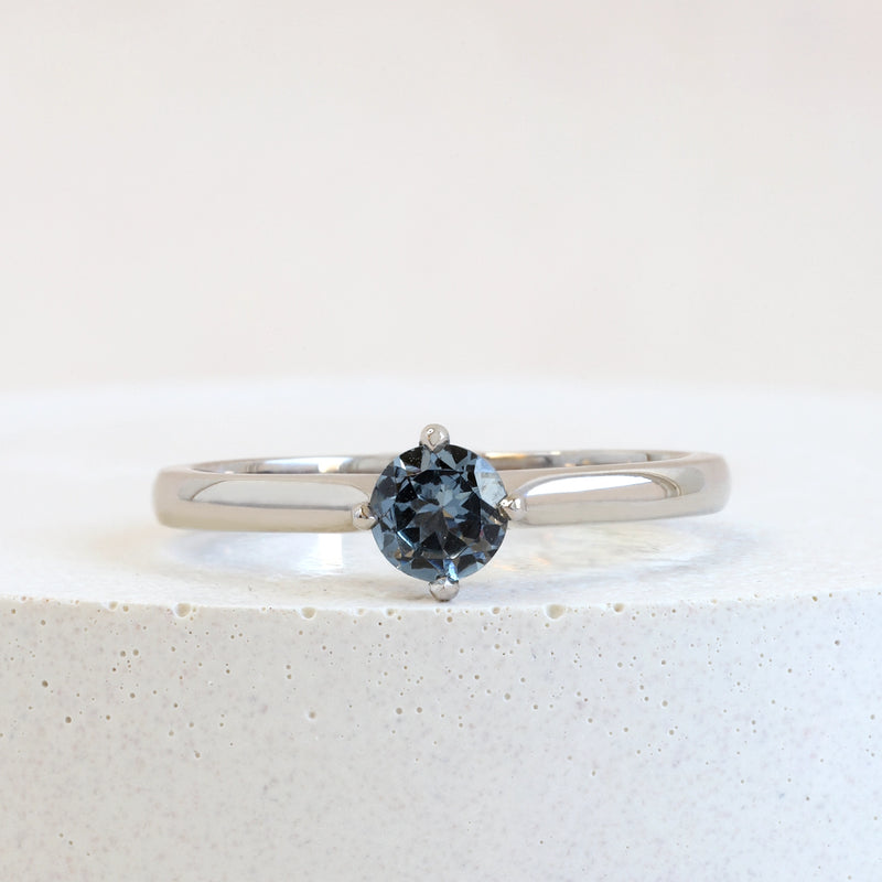 0.39 ct Steel Grey Spinel Contemporary Love Note in White Gold