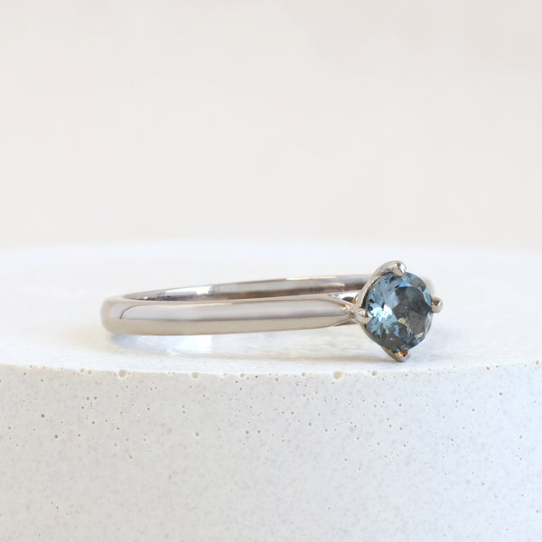 0.39 ct Steel Grey Spinel Contemporary Love Note in White Gold