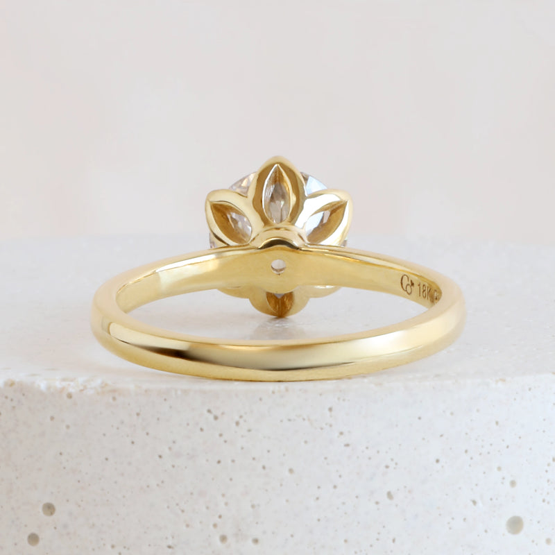 1.44 ct Light Champagne Lab Diamond Petal Solitaire in Yellow Gold