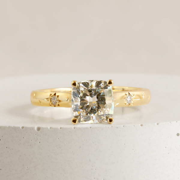 1.30 ct G VVS2 Cushion Love Note Solitaire with Stars in 18K Yellow Gold
