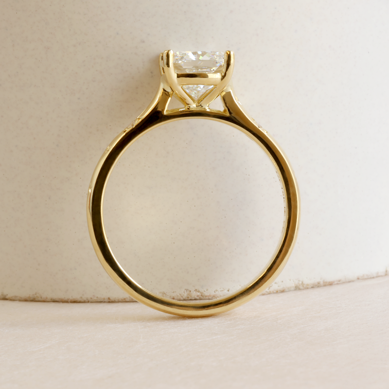 1.30 ct G VVS2 Cushion Love Note Solitaire with Stars in 18K Yellow Gold