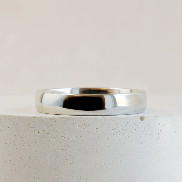 4 mm Low Dome Band in Platinum
