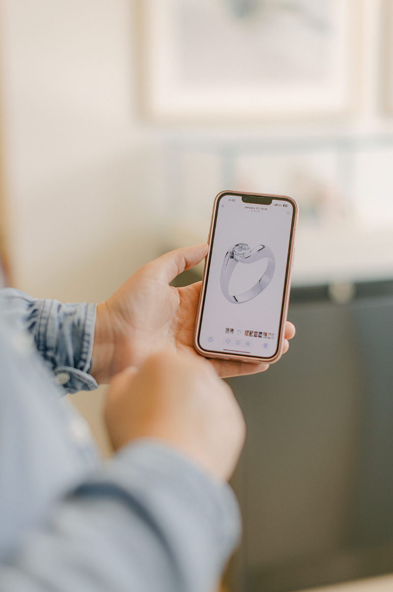 Phone with ring design