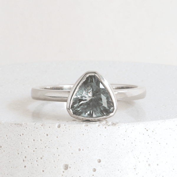 Ethical Jewellery & Engagement Rings Toronto - Pre-Loved Triangle Bezel Luxe in Palladium White Gold - FTJCo Fine Jewellery & Goldsmiths