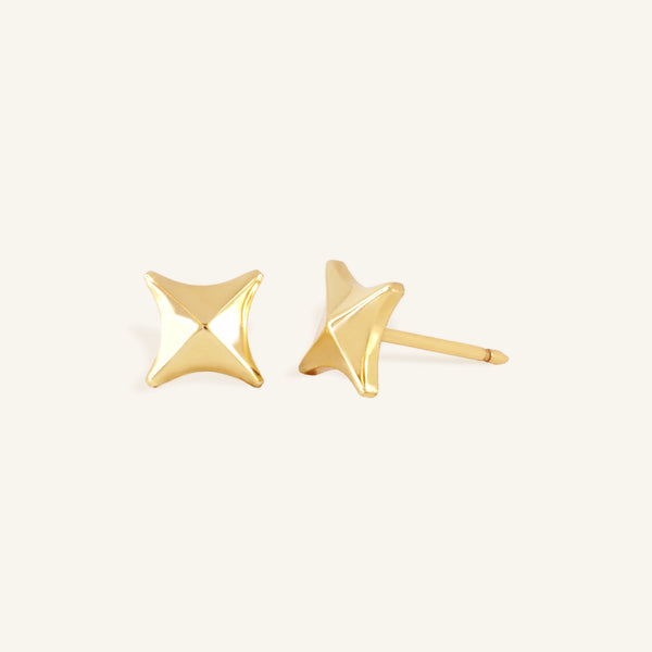 Star Stud in Yellow Gold (Single)