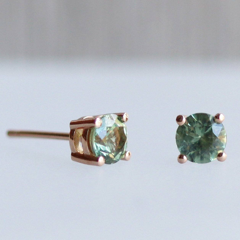 Ethical Jewellery & Engagement Rings Toronto - 5mm Green Sapphire Studs in 18K Rose Gold - Fairtrade Jewellery Co.