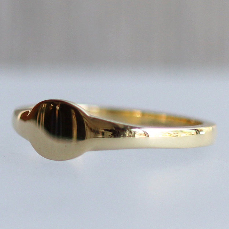 Ethical Jewellery & Engagement Rings Toronto - Petite Signet Ring in 18K Yellow Gold - Fairtrade Jewellery Co.